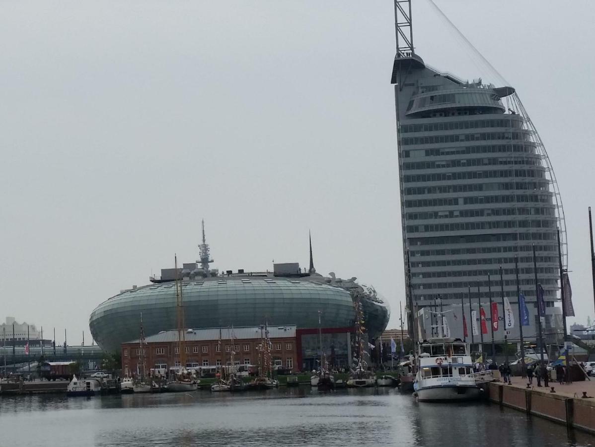 Ferienwohnung Koralle - Am Wasser Bremerhaven Exterior photo